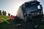 Koszmarny wypadek na A4 pod Wrocławiem. Zginęły trzy osoby, kilka jest rannych, Komenda Wojewódzka PSP we Wrocławiu