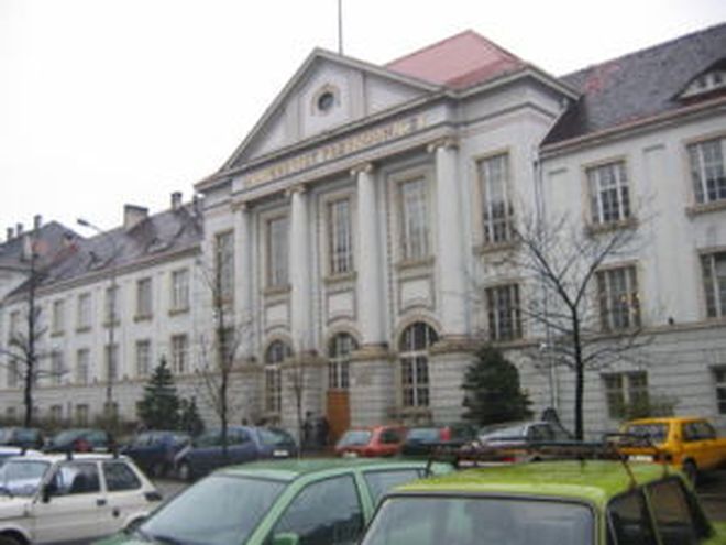 Tysiąc miejsc na 16 kierunkach czeka w zimowej rekrutacji wrocławskiej uczelni, archiwum