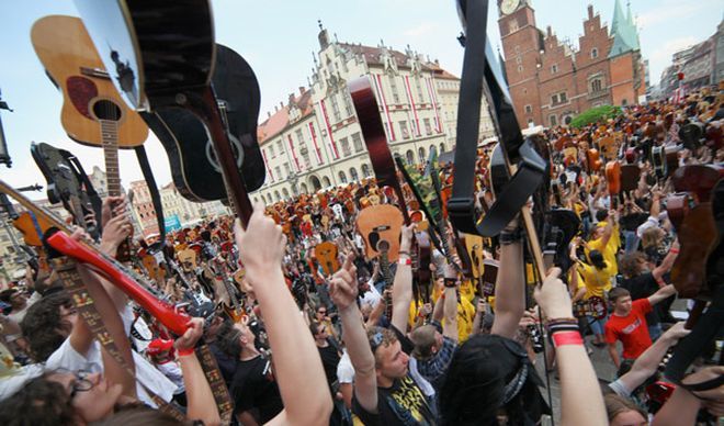 Największa gitarowa orkiestra świata zagrała we Wrocławiu! Rekord Guinnessa pobity!, archiwum