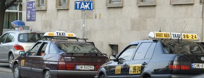 Wraca pomysł, by wrocławskie taksówki były jednego koloru