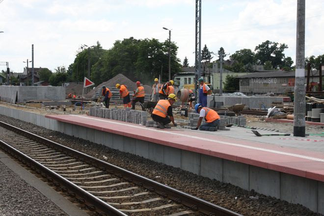 W pocie czoła modernizują infrastrukturę kolejową, by pociągi z Wrocławia szybciej jechały do..., mat. PKP PLK