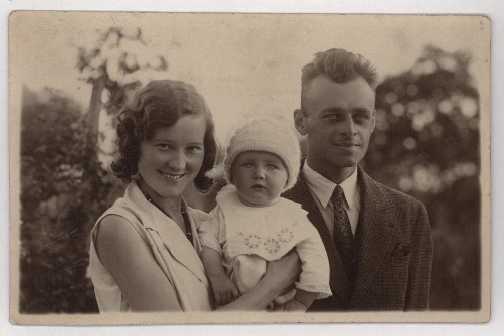 Witold Pilecki z żoną Marią i synkiem Andrzejem, 1933 r.