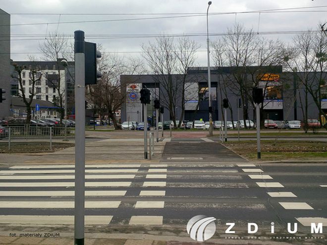 Koniec przebudowy ulicy Ślężnej. Nowa sygnalizacja świetlna już działa, a kierowcy mają szerzej, mat. prasowe/ZDiUM
