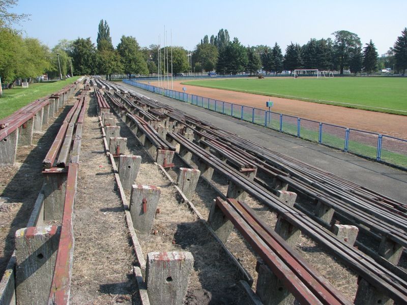 Trybuna stadionu na Pilczycach