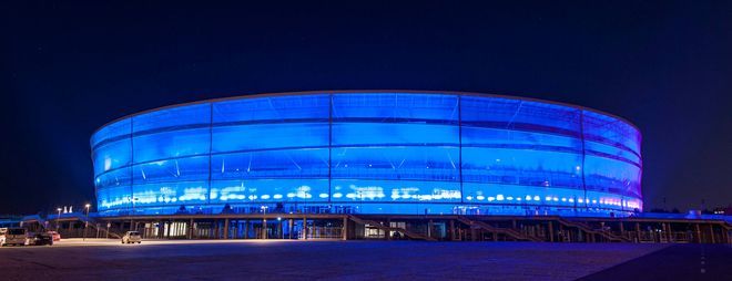 Stadion rozbłyśnie dziś na niebiesko - pokazy potrwają do północy, Wrocław2012