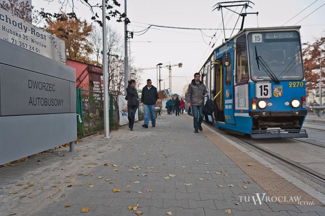 Tak wyglądają przystanki tramwajowe na węźle Borowska...