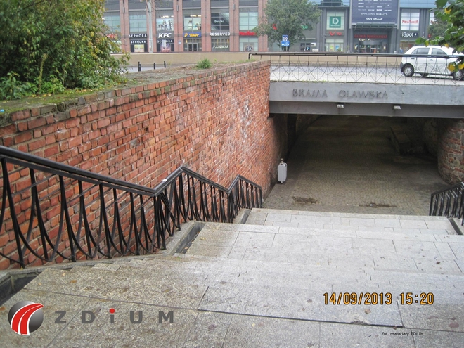 Lada moment powinien ruszyć remont schodów w przejściu podziemnym Brama Oławska