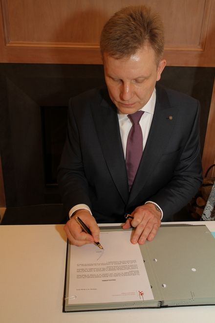 Wrocławski radny PO został... honorowym konsulem Luksemburga, mat. prasowe