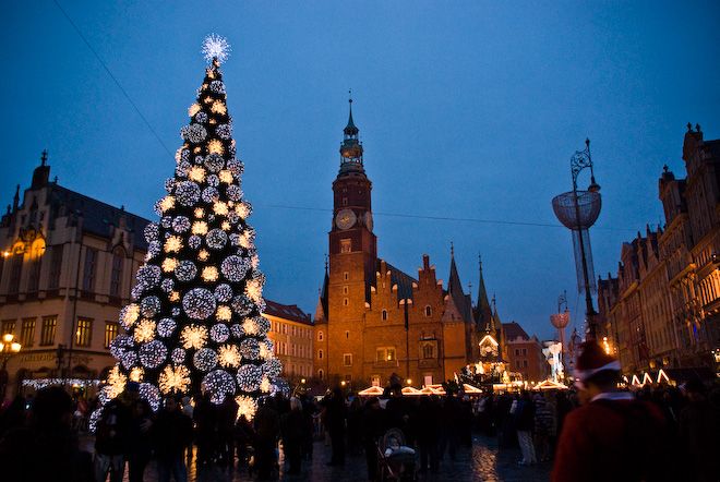 ZDiUM szuka firmy, która wykona iluminację świąteczną w trzech nadchodzących sezonach zimowych