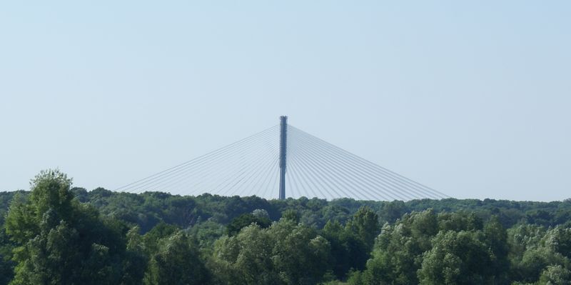 Most Rędziński widziany z mostu Millenijnego