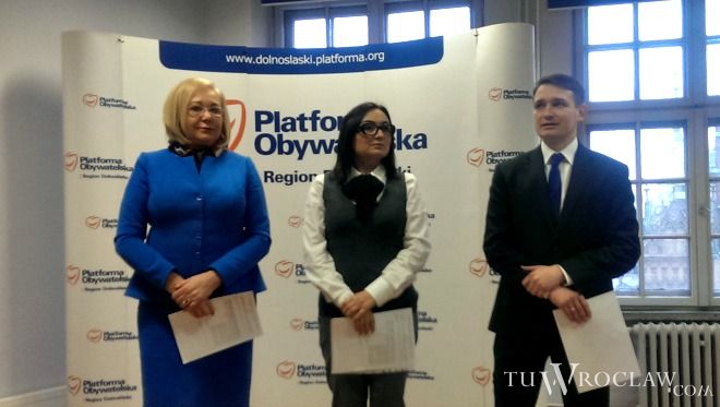 Dolnośląscy posłowie PO: Aldona Młyńczak, Monika Wielichowska i Michał Jaros walczą o budowę drogi ekspresowej S8 do czeskiej granicy