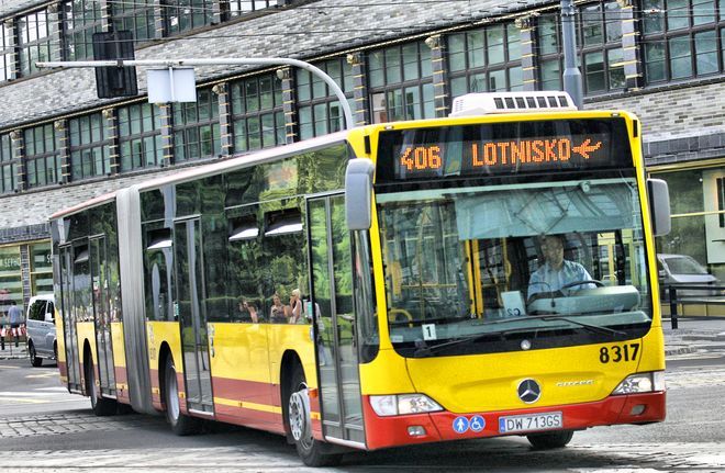 Otworzenie AOW nie pomogło – mamy najwolniejsze autobusy i tramwaje w Polsce, mpk