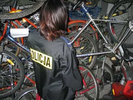 Nieletni ukradł kilkadziesiąt rowerów, KWP