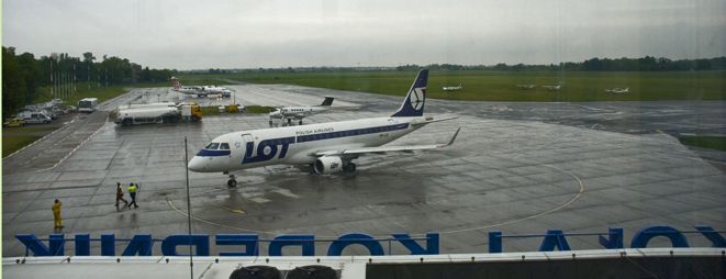 30% więcej pasażerów na lotnisku we Wrocławiu , abe