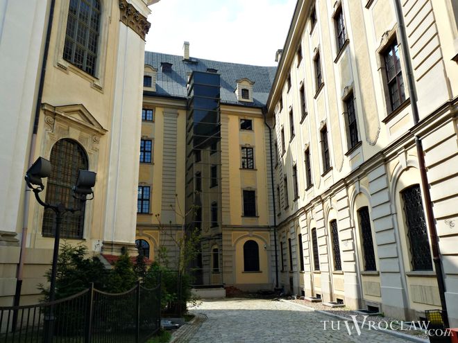 Uniwersytet Wrocławski wciąż cieszy się popularnością w czasie rekrutacji na nowych rok akademicki
