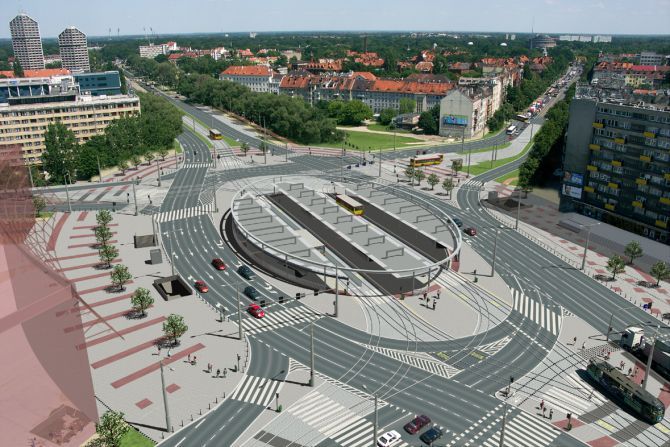 Rondo Reagana: nawet po otwarciu AOW pieszy po jezdni legalnie chodzić nie może, UM Wrocław