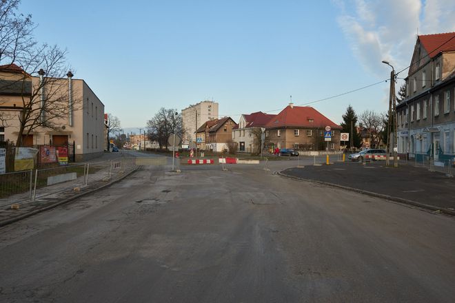 Tak ulica Okulickiego wyglądała tuż przed rozpoczęciem przebudowy