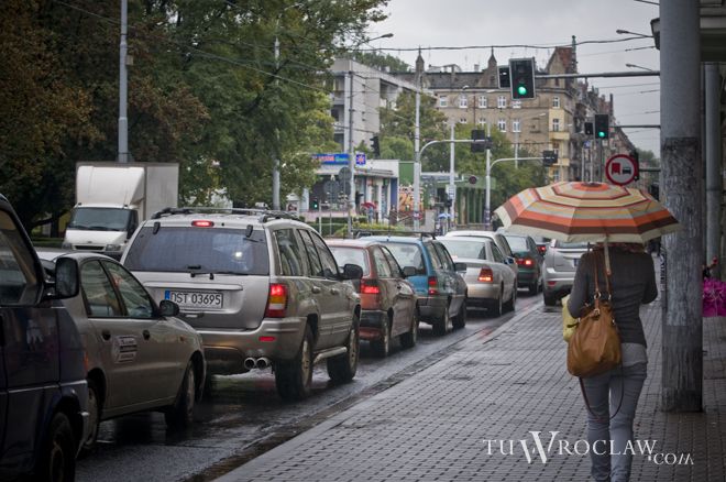 Wrocławskie ulice często pogrążone są w zatorach