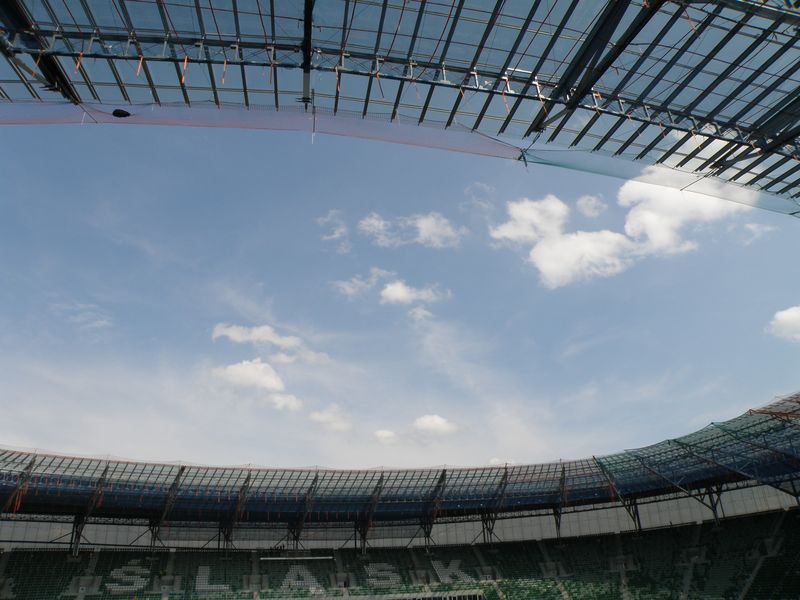 Chcieli grać na nowym stadionie 15 sierpnia w lidze, ale 18 w pucharach już nie, wroclaw2012