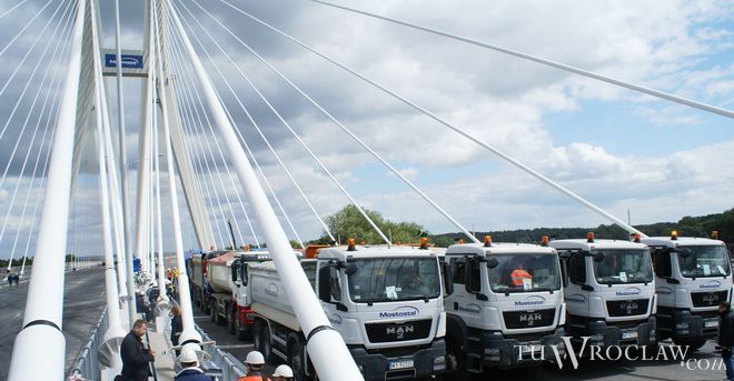 Most Rędziński na autostradowej obwodnicy Wrocławia ugiął się o 47 centymetrów, bk