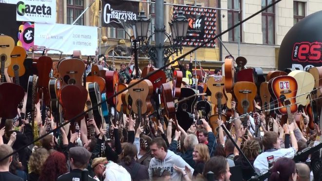 Wrocławianie znów w tym roku będą chcieli pobić rekord w liczbie gitarzystów grających Hej Joe