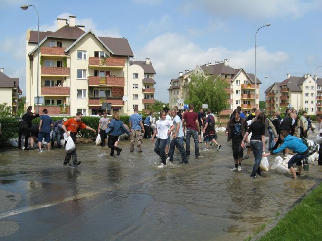 W 2010 roku w trakcie powodzi zalany został Kozanów