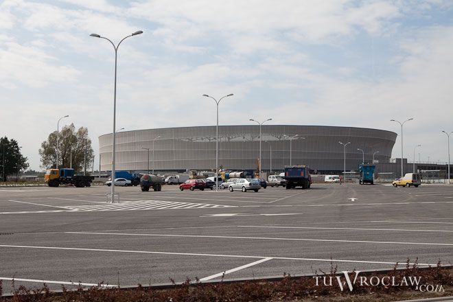 Pod Stadionem Miejskim będą dwa nowe parkingi. A przez mecz zamkną lodowisko, archiwum