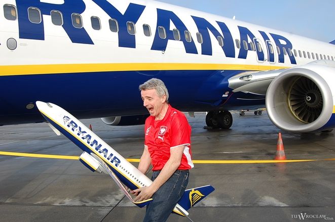 Ryanair chce w tym roku we Wrocławiu obsłużyć milion pasażerów!, archiwum