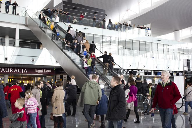 Podczas dnia otwartego wrocławski terminal odwiedziło ponad 25 tys. osób