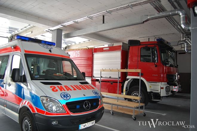 Trzy osoby ranne w wypadku na jednym z największych skrzyżowań we Wrocławiu, archiwum