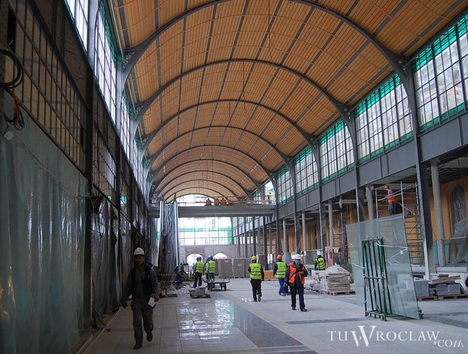 Dworzec Główny na miesiąc przed startem Euro 2012, TM