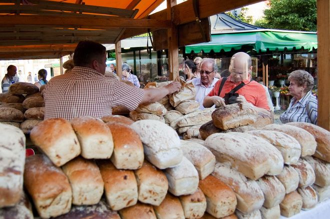Chleb, miód i wino - ekologiczny jarmark na placu Solnym , Tomasz Sąsiada