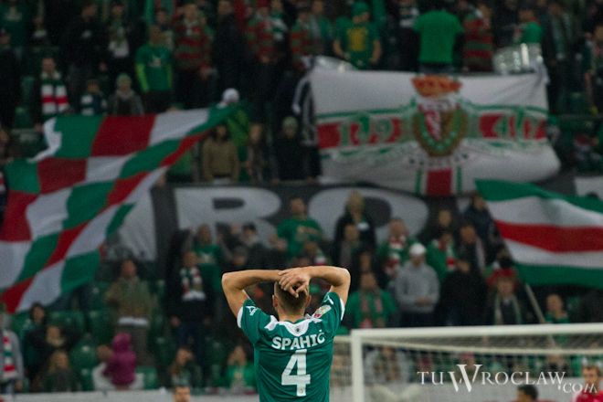 Piłkarze Śląska mogą łapać się za głowy - w Krakowie dokonali dużej sztuki przegrywając z Wisłą