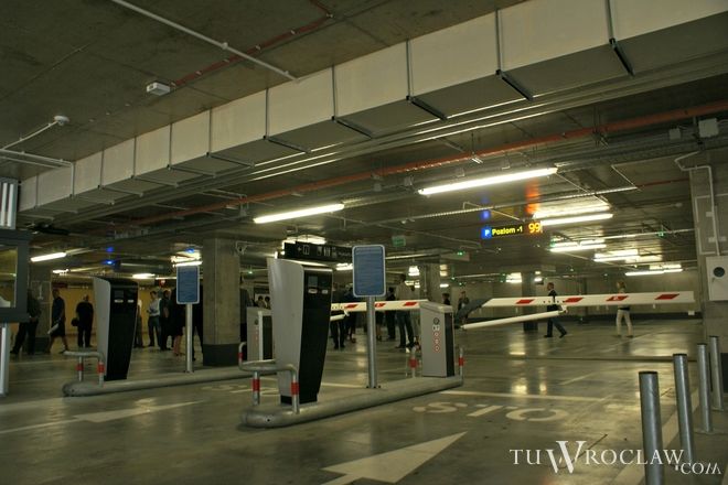 Panika, chaos, zdezorientowanie - ewakuacja parkingu pod placem Nowy Targ, archiwum