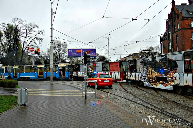 Na placu Powstańców Wielkopolskich tramwaj potrącił pieszego [zdjęcie ilustracyjne]