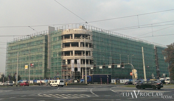 Na zachodzie Wrocławia rośnie biurowiec West Gate