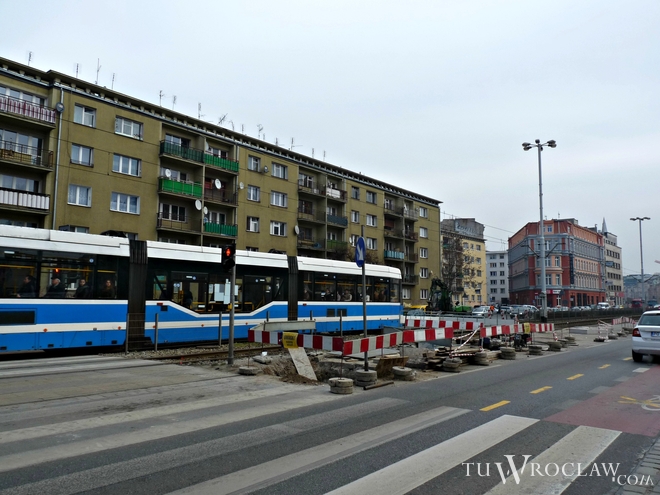 Budują nowy przystanek tramwajowy tuż przy Rynku. Będzie gotowy wiosną, Tomek Matejuk