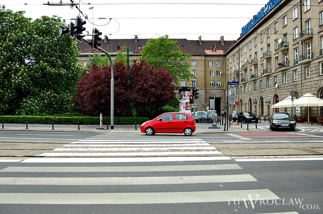 Na placu Kościuszki działają już nowe światła dla kierowców i pieszych. Obyło się bez rewolucji, tm