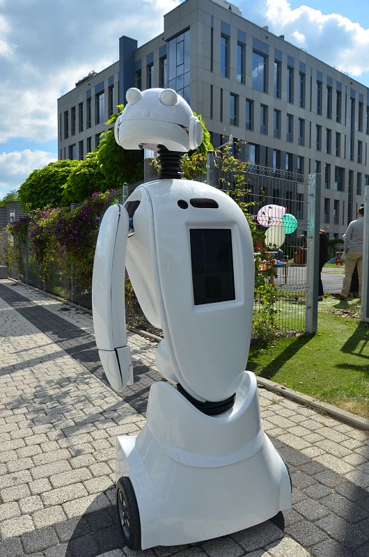 We Wrocławskim Parku Technologicznym stworzyli robota-przewodnika. Oto EuGenius, General Robotics 