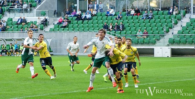 W meczu z NK Celje Jacek Kiełb (na pierwszym planie) strzelił dwa gole. Czy postraszy również bramkarza IFK Goeteborg? 