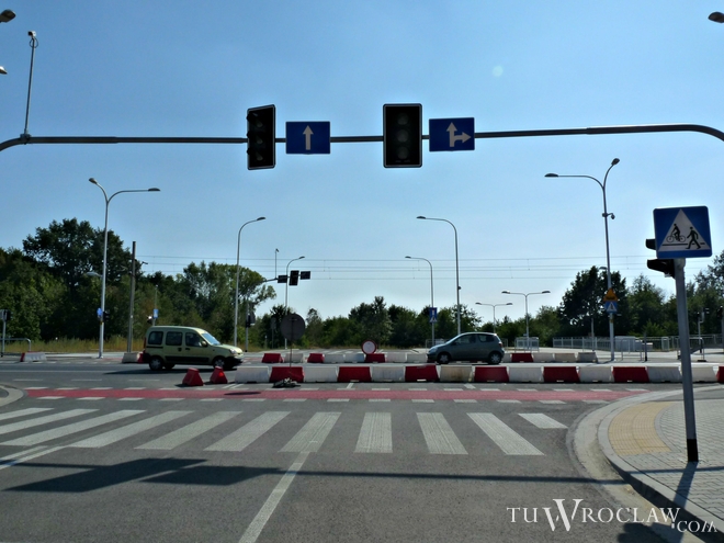 Na Nowych Żernikach już budują drogi i chodniki. W poniedziałek zamkną ulicę Grabową, archiwum