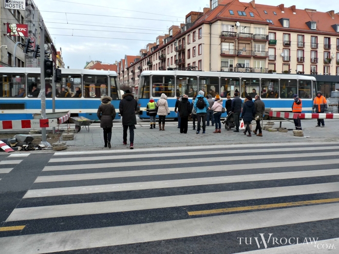Aktywiści chwalą naziemne przejście na Świdnickiej. I apelują do prezydenta: przygotujmy pakiet zmian, archiwum