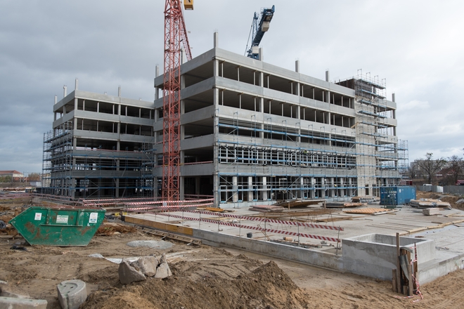 Trwa budowa kompleksu Business Garden między ulicą Legnicką, Jaworską, Strzegomską i Bolkowską