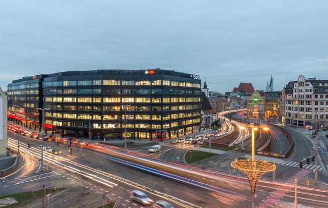 Potężny szwajcarski bank otworzył we Wrocławiu centrum biznesowe. Zatrudni kilkaset osób, mat. prasowe