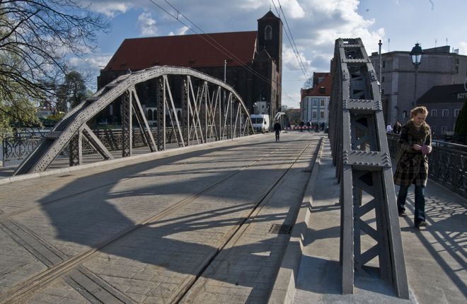 Po trzech latach tramwaje wracają na wyremontowane mosty Młyńskie, Magda Oczadły