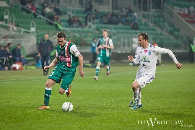 Paweł Zieliński - do niedawna grał w trzeciej lidze, teraz coraz lepiej radzi sobie w ekstraklasie w barwach Śląska Wrocław. 