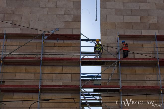 Prace przy przebudowie Capitolu skończą się 4 miesiące później niż planowano