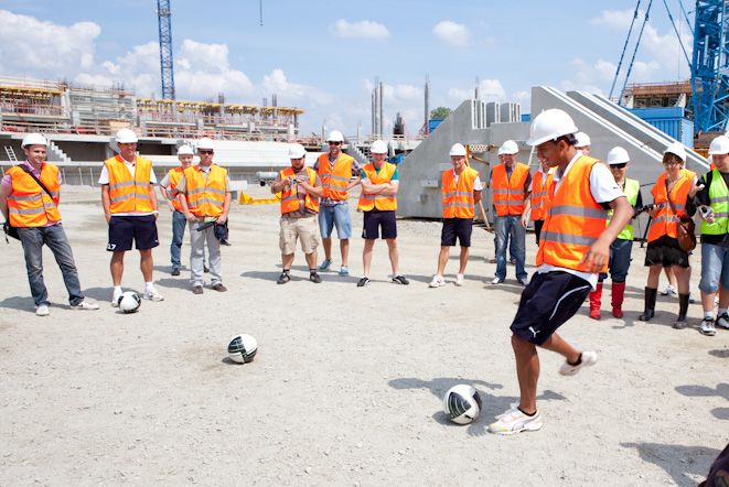 Piłkarze już w najbliższą niedzielę odwiedzą ponownie teren budowy stadionu na EURO 2012.