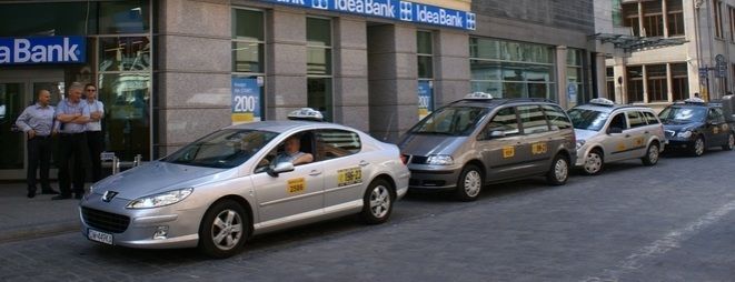 Taksówkarze z policją i strażą miejską będą dbać o bezpieczeństwo w mieście, archiwum