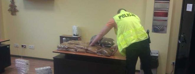 Blisko 200 kilogramów nielegalnego tytoniu i pięcioro podejrzanych w rękach policji, archiwum